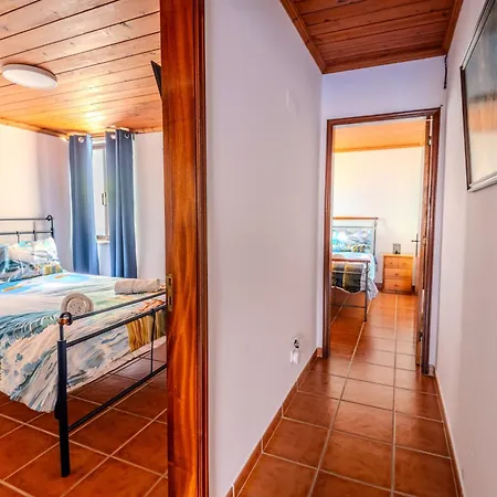 Ocean's Edge * Horta (Azores)